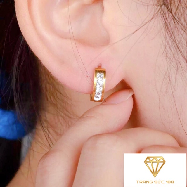 Bông tai titan nữ khoen đá BTT15