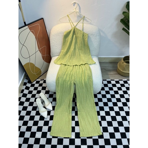 Sét yếm quần suông vải xốp nhăn