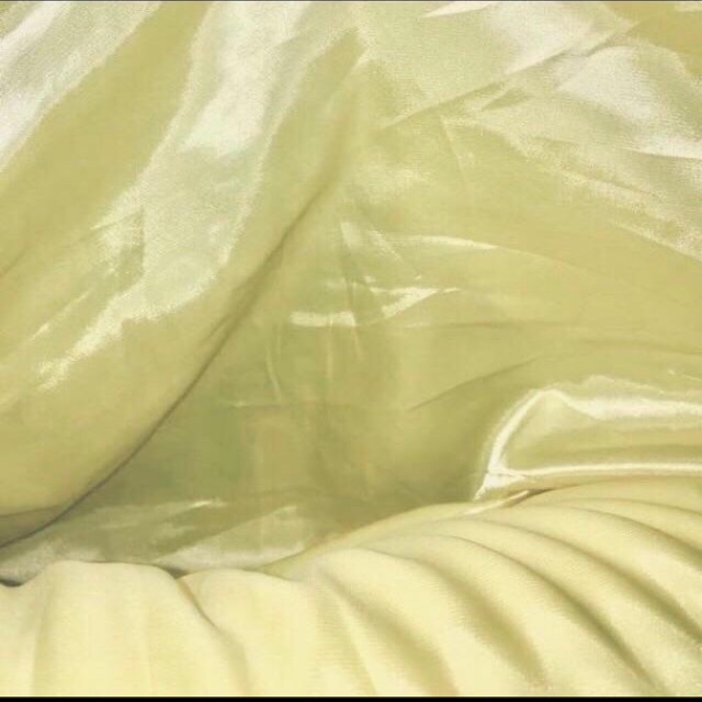 Phi bóng màu vàng nhạt 1,5mx1,5m