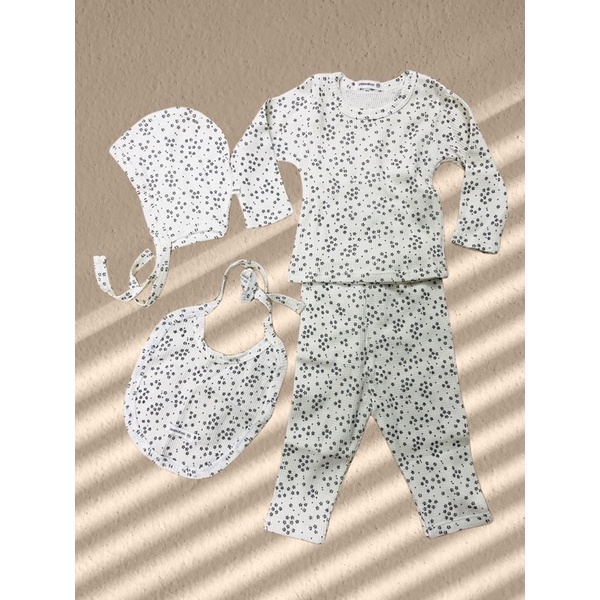 Set Quần áo Peekaboo nội địa Hàn