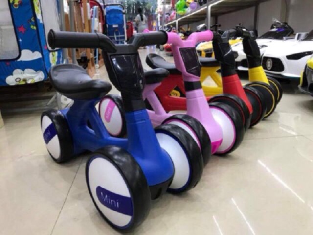 Xe chòi chân mini có đèn, có nhạc