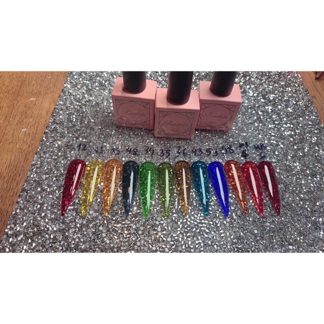 nail vy nail