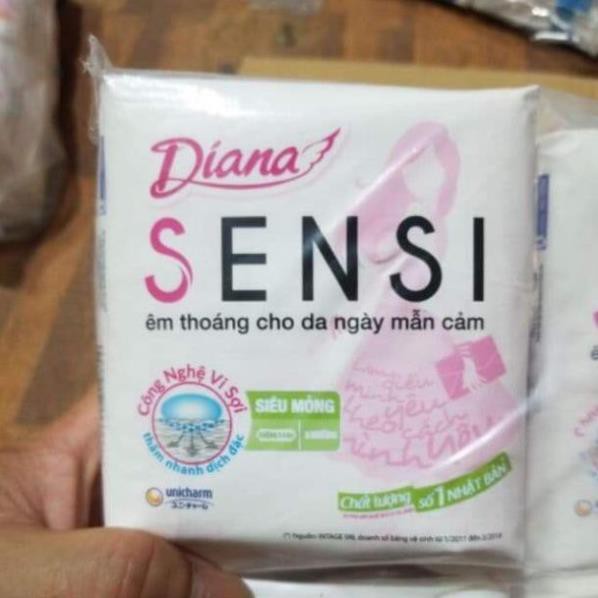 Băng vệ sinh Diana Sensi siêu mỏng không cánh và có cánh 8 miếng