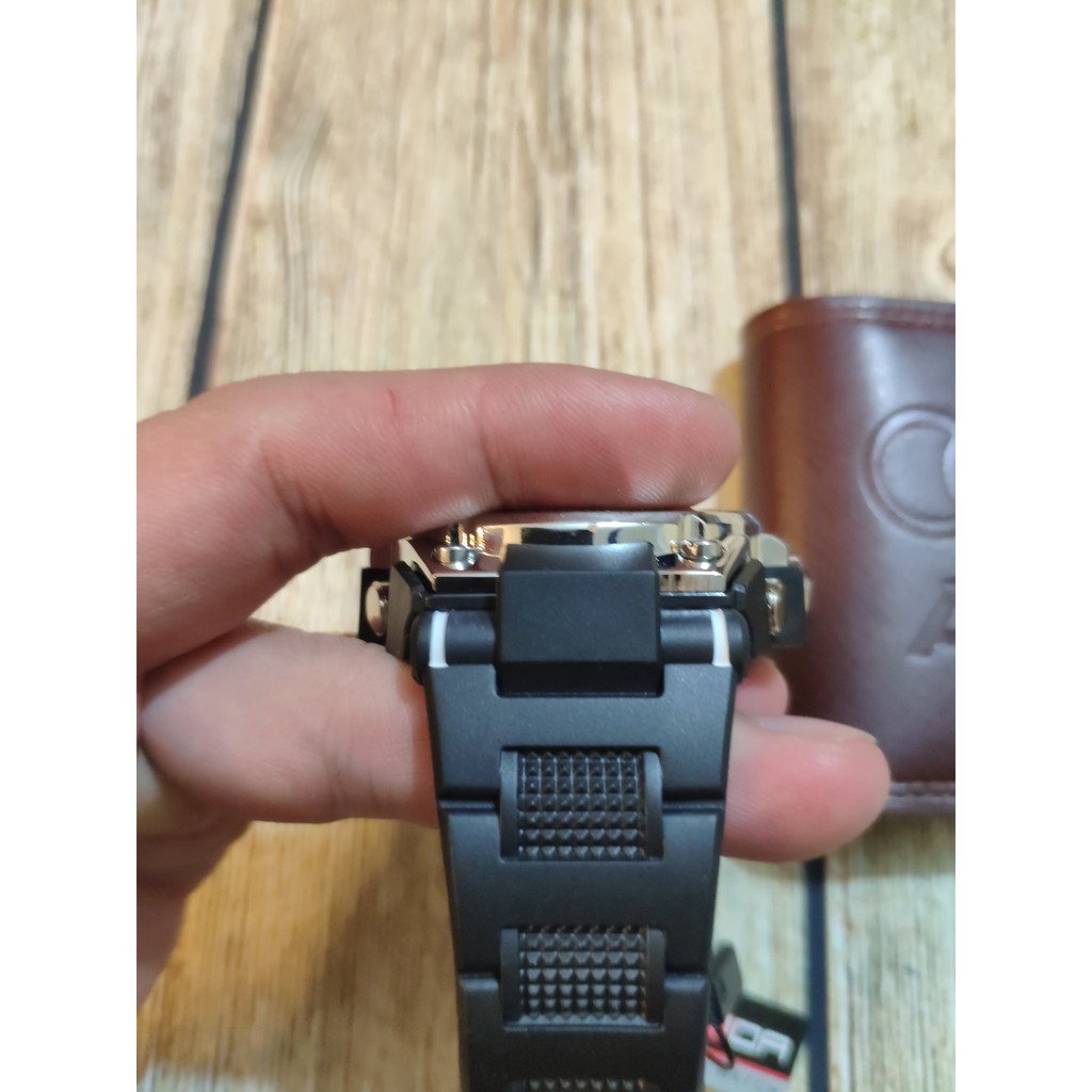 FREESHIP_ Đồng hồ thể thao nam SANDA dây khớp nhựa vòng cung SD03-GOZID.WATCHES