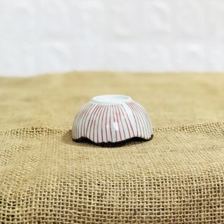Chén gốm hoa nhỏ