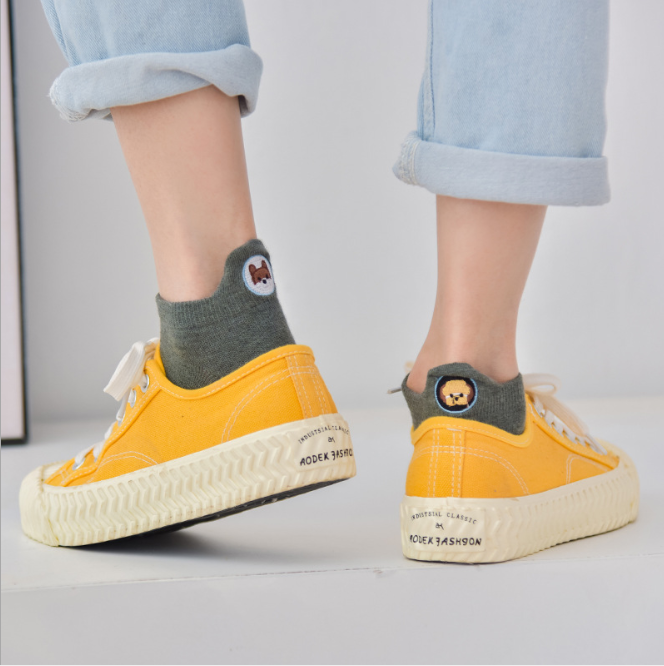 Tất vớ cổ ngắn nữ thêu họa tiết cún gấu