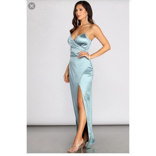 Siêu phẩm đầm maxi dài vạt chéo xẻ tà VNXK đầm satin lụa dạ hội tiệc cưới hai dây ôm body xuất khẩu dư xịn màu xanh mint