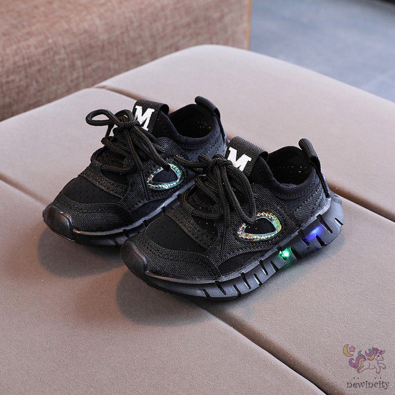 Giày Sneaker Đế Mềm Thoáng Khí Có Đèn Led Dành Cho Bé