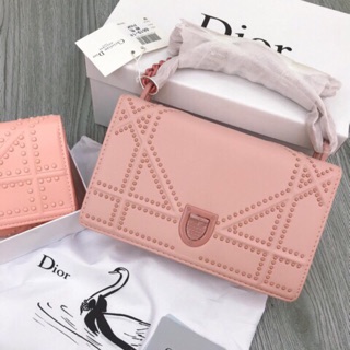 Dior nạm đinh hồng pastel