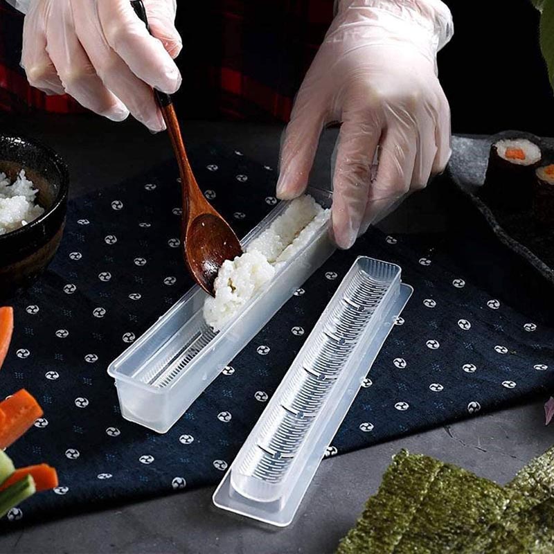 Bộ Khuôn Làm Cơm Nắm Kèm 5 Khuôn Làm Sushi Nhật Bản Tiện Dụng