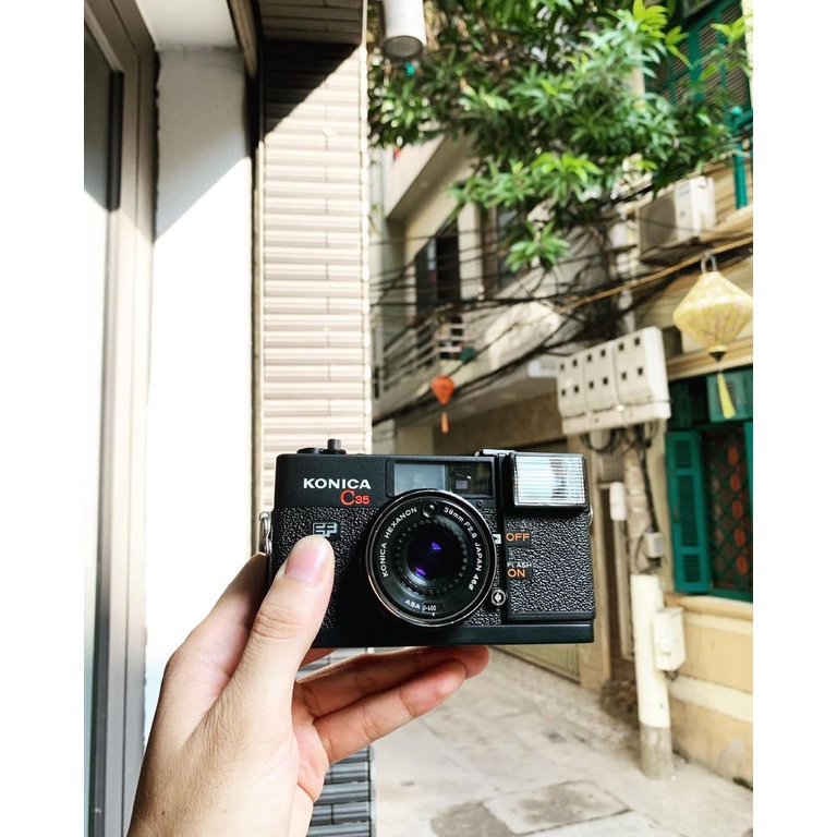 Máy phim Konica C35