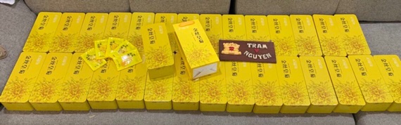 CÚC HOÀNG KIM HỘP THIẾC