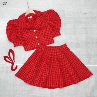 Set áo cổ vest chân váy xòe