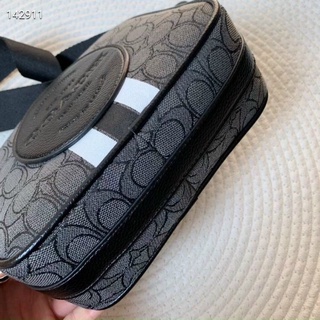 Túi đeo chéo unisex Coach Dempsey