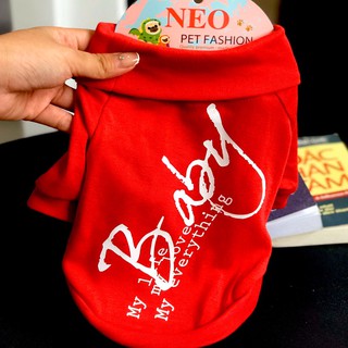 ÁO CỔ LỌ ĐỎ AKIKRO LOGO CHỮ TRẮNG LOGO BABY DÀNH CHO CHÓ MÈO, QUẦN ÁO CHÓ MÈO, THỜI TRANG DÀNH CHO THÚ CƯNG