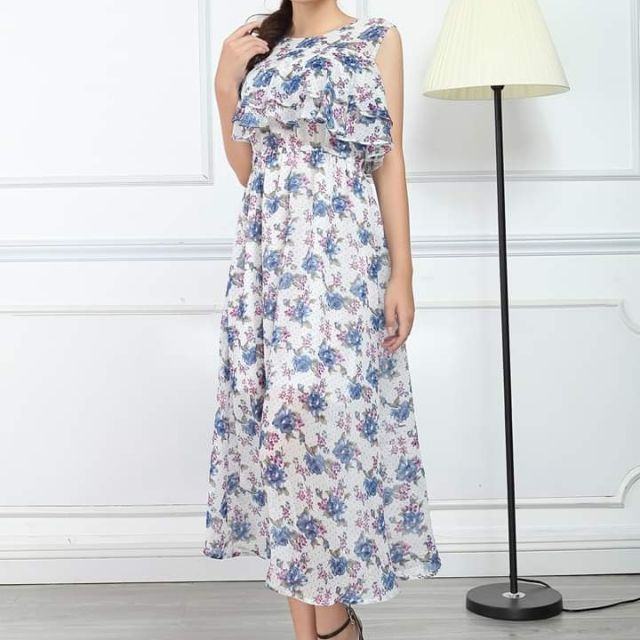 Đầm Maxi Tinovy, size M, mới 98%, hàng chính hãng, cam kết y chang hình, do mặc rộng nên mình pass lại.