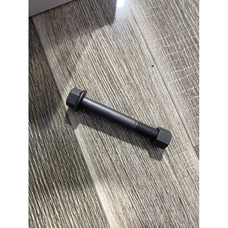 Sản phẩm gia đình làm: Ốc vi sai 6700 phi 10 dài 8,5cm