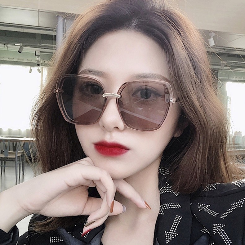 Kính mát gọng lớn chống tia UV thời trang cho nữ