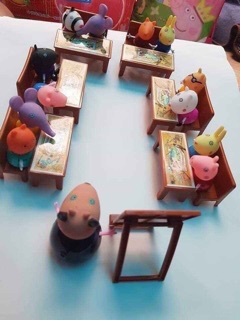 ĐỒ CHƠI LỚP HỌC HEO PEPPA 13 con