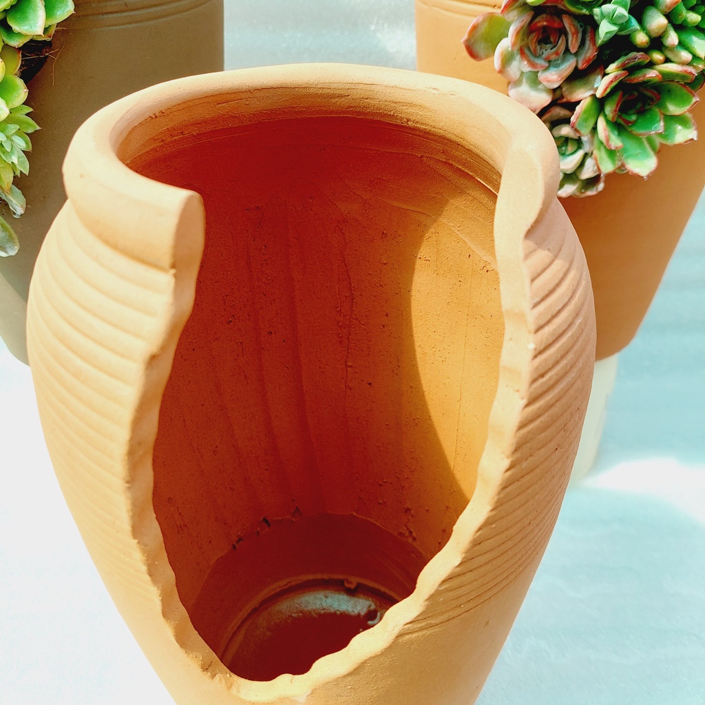 Chậu đất nung, Chậu sen đá - Bình mới cắt vân mây, miệng chậu 13cm, chiều cao 30cm
