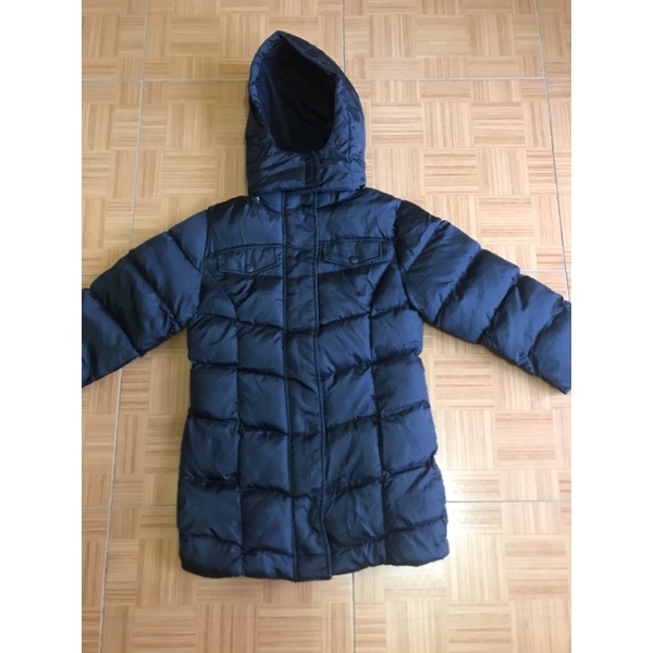 Thanh lý áo phao đen dáng dài size 110 bé trai bé gái đều ok nha!