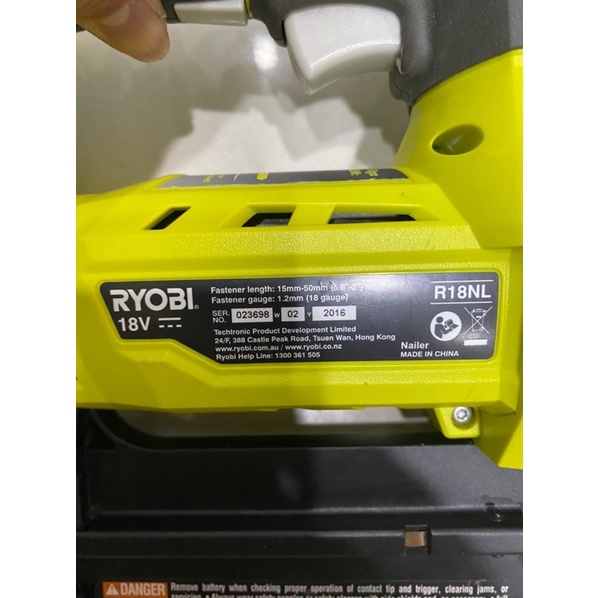 Máy bắn đinh ryobi 18v