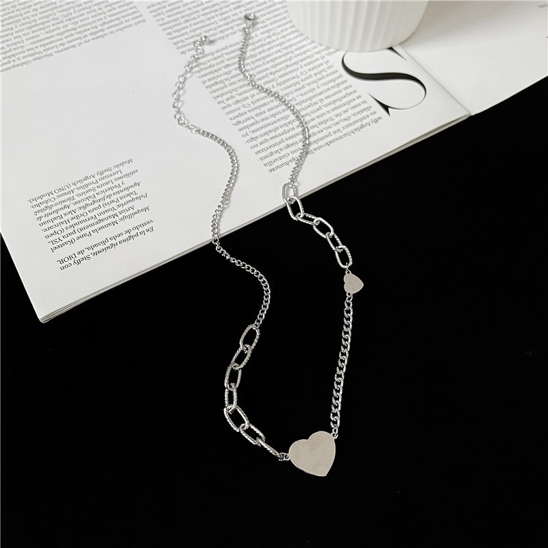 Vòng cổ Bằng Kim Loại Màu Bạc Hình Trái Tim Phong Cách Retro Hàn Quốc