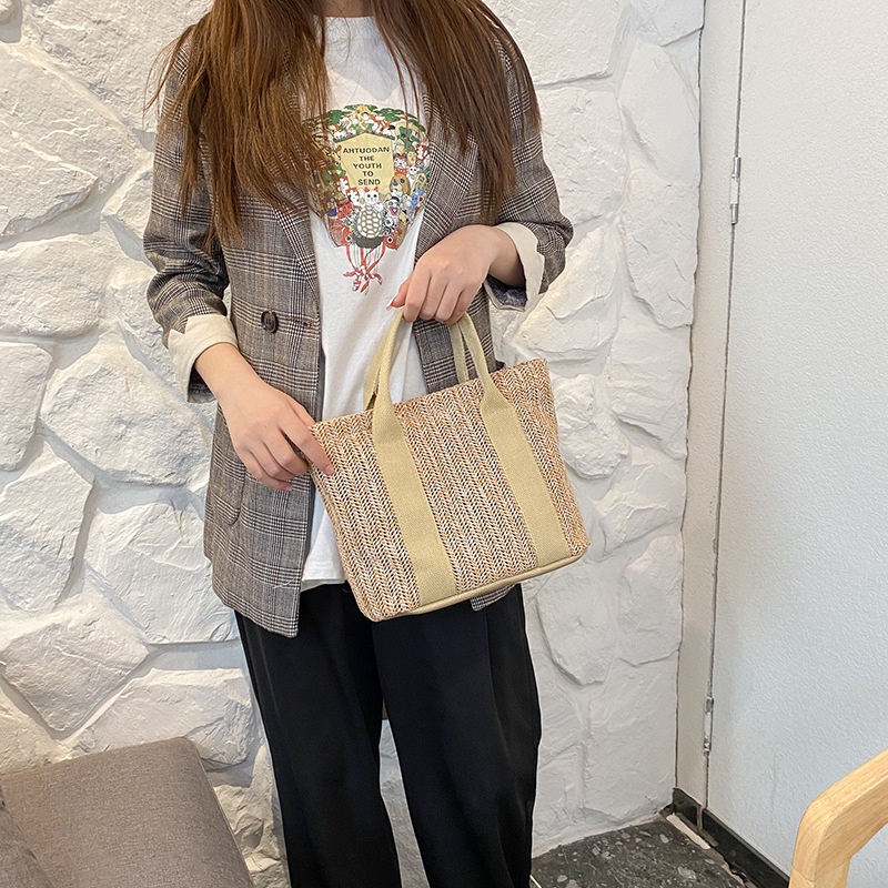 Túi Cói Nữ Dáng Vuông Với Quai Xách Dọc Thân Xinh Xắn P2153