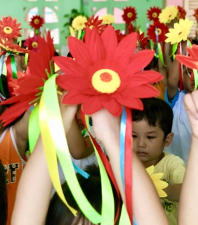 Hoa múa sân trường 2 cái (1cặp)
