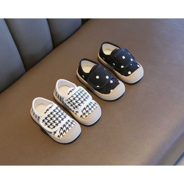 Giày sneaker vải canvas chống trượt cho bé từ 1-6 tuổi
