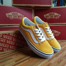 Giầy vans vàng vạch trắng da lộn ( full box + free ship ) * XX " ` , :