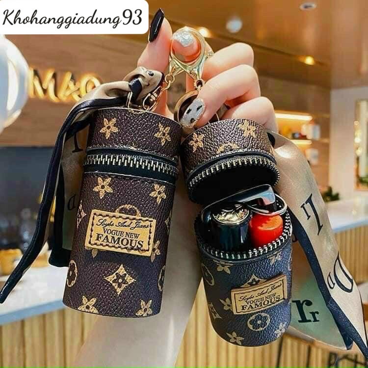 Móc khóa túi LV cao cấp tiện dụng, kiểu dáng thời trang siêu xinh,Túi có thể đựng son, vật dụng nhỏ đi du lịch