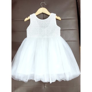 váy HM trắng đính cườm