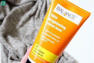 Sữa rửa mặt làm sáng da Balance 150ml