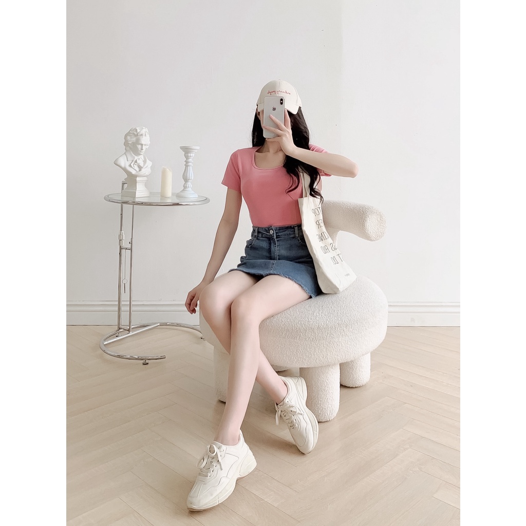 Áo phông croptop cổ vuông trơn LYRA dáng ôm xinh xắn - VSYAP0234