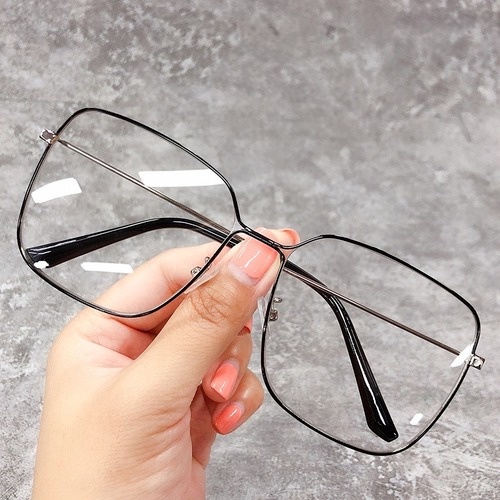 Mắt kính gọng tròn chống bức xạ cho nữ