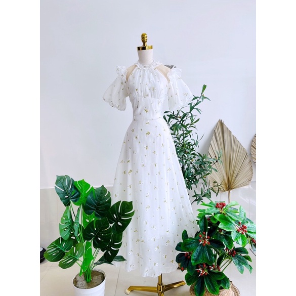 Đầm hoa cổ yếm tay phồng dáng dài