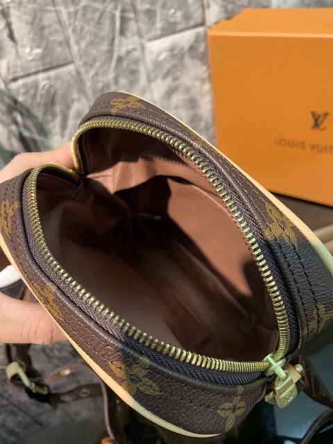 LV dáng unisex cho cả nam và nữ
