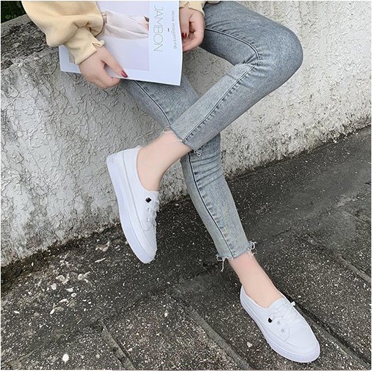 GIÀY SLIP-ON DÂY BẤM, GIÀY ĐẾ BẮNG HOT TREND | BigBuy360 - bigbuy360.vn
