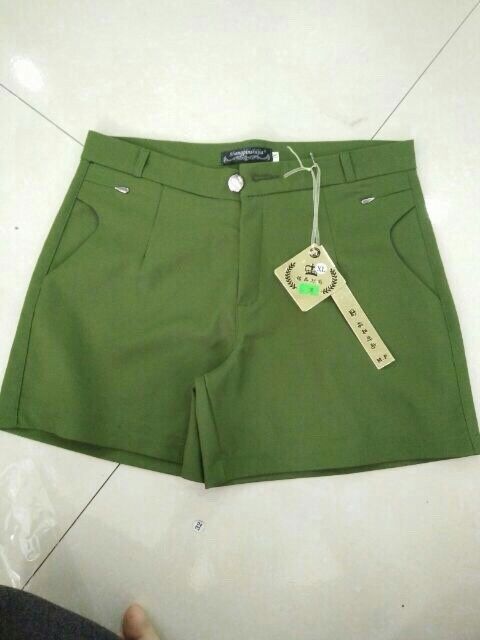 Quần shorts kaki