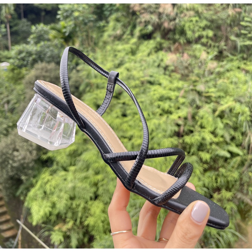 Sandal quai dây mảnh sần gót trụ trong thấp - 3P