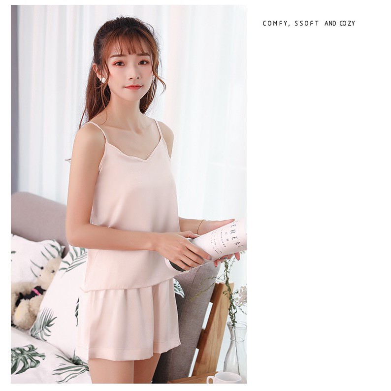 Đồ Ngủ 2 Dây Quần Cộc Ren Xẻ Mặc Nhà Lụa Satin Cao Cấp AMK.10020