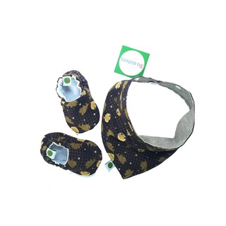 combo giày + khăn yếm tam giác