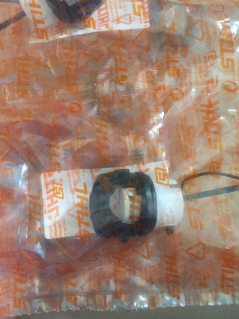 Nắp nhớt rin máy cưa stihl 381 dùng cho các loại cưa stihl như 210,230,250,382