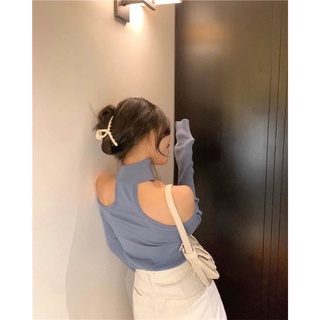 Áo len trễ vai cổ choker