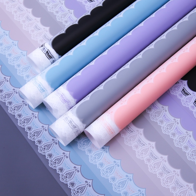 Giấy Gói Hoa Bóng Mờ Viền Ren Khổ 58x58CM Tập 20 Tờ