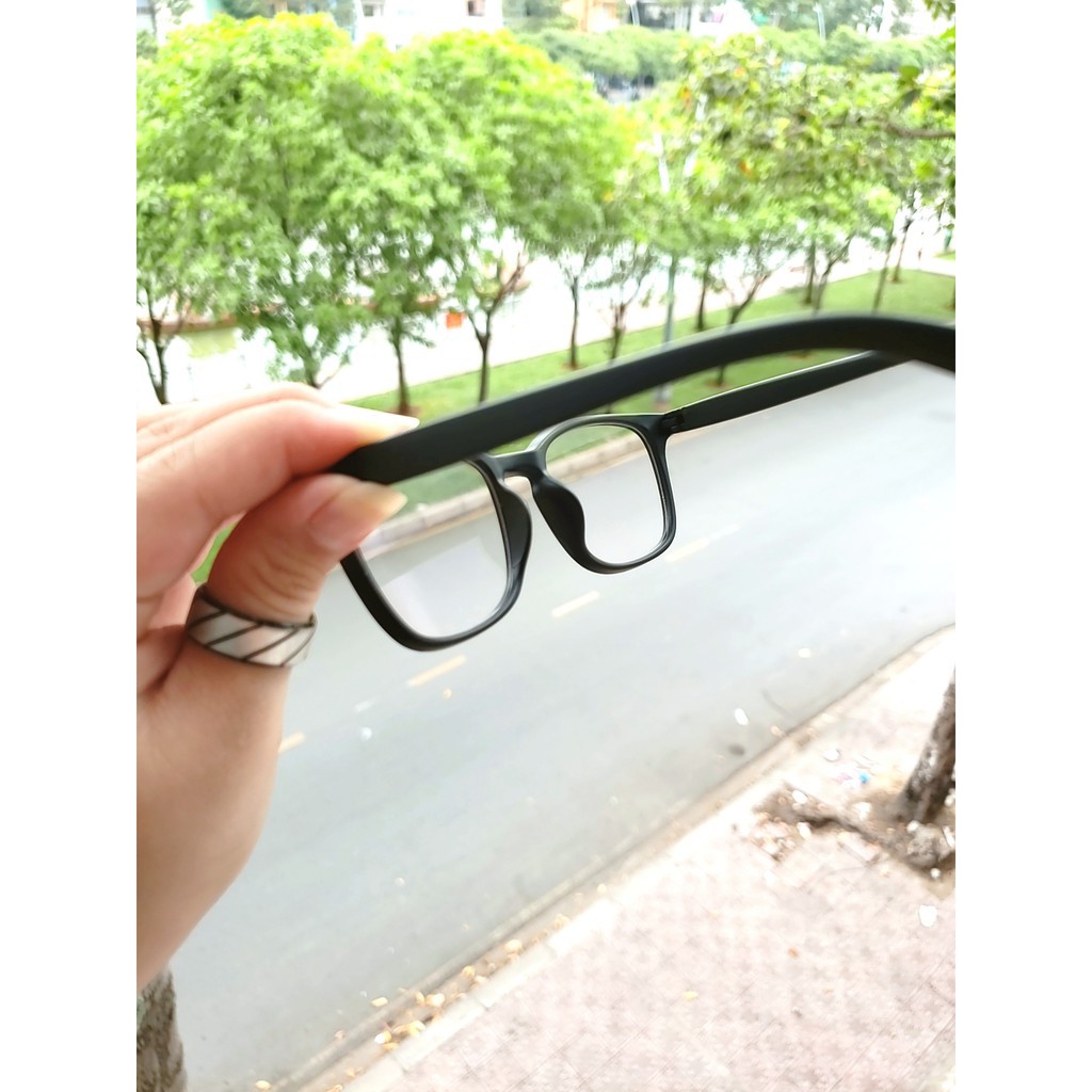 Gọng kính cận vuông D1004 phù hợp cả nam và nữ form mặt vuông, dài, góc cạnh kèm sẳn tròng 0 độ chống ánh sáng xanh | BigBuy360 - bigbuy360.vn
