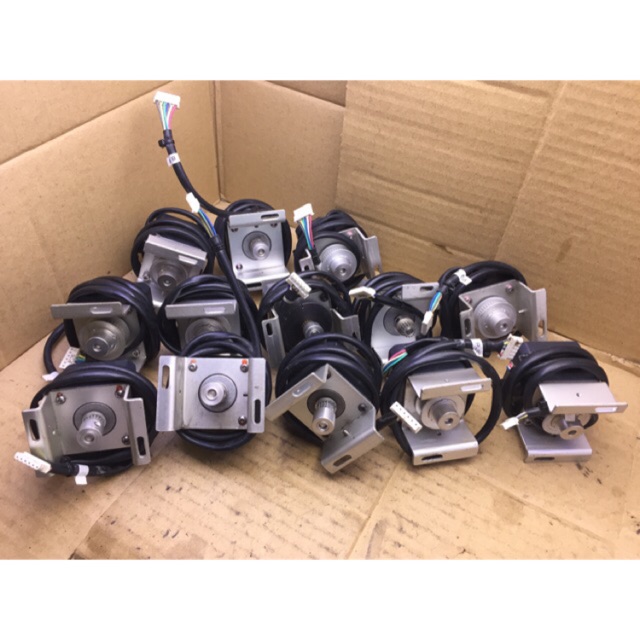 Motor bước Vexta 2 pha size 42 x 33 cũ xịn rẻ