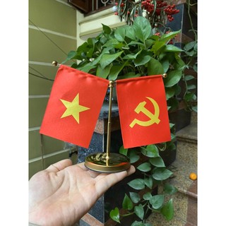 cờ để taplo xe hơi