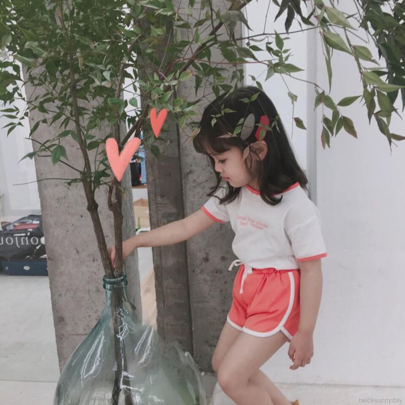 Set áo thun ngắn tay in chữ + Quần short đáng yêu cho bé gái